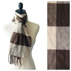 Made in Scotland Cashmere Buffalo Check Plaid Fringed Scarf